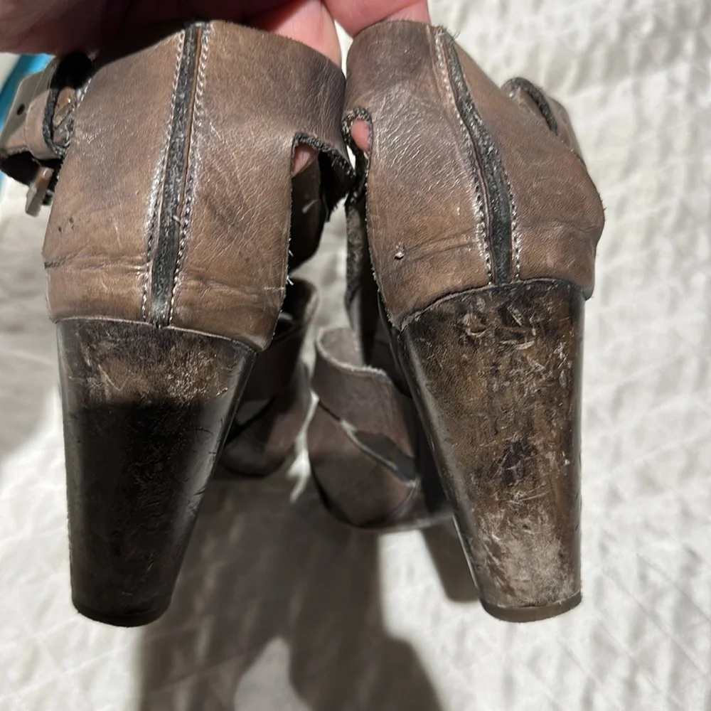 MOMA gray Leather Sandals - Picture 4 of 11